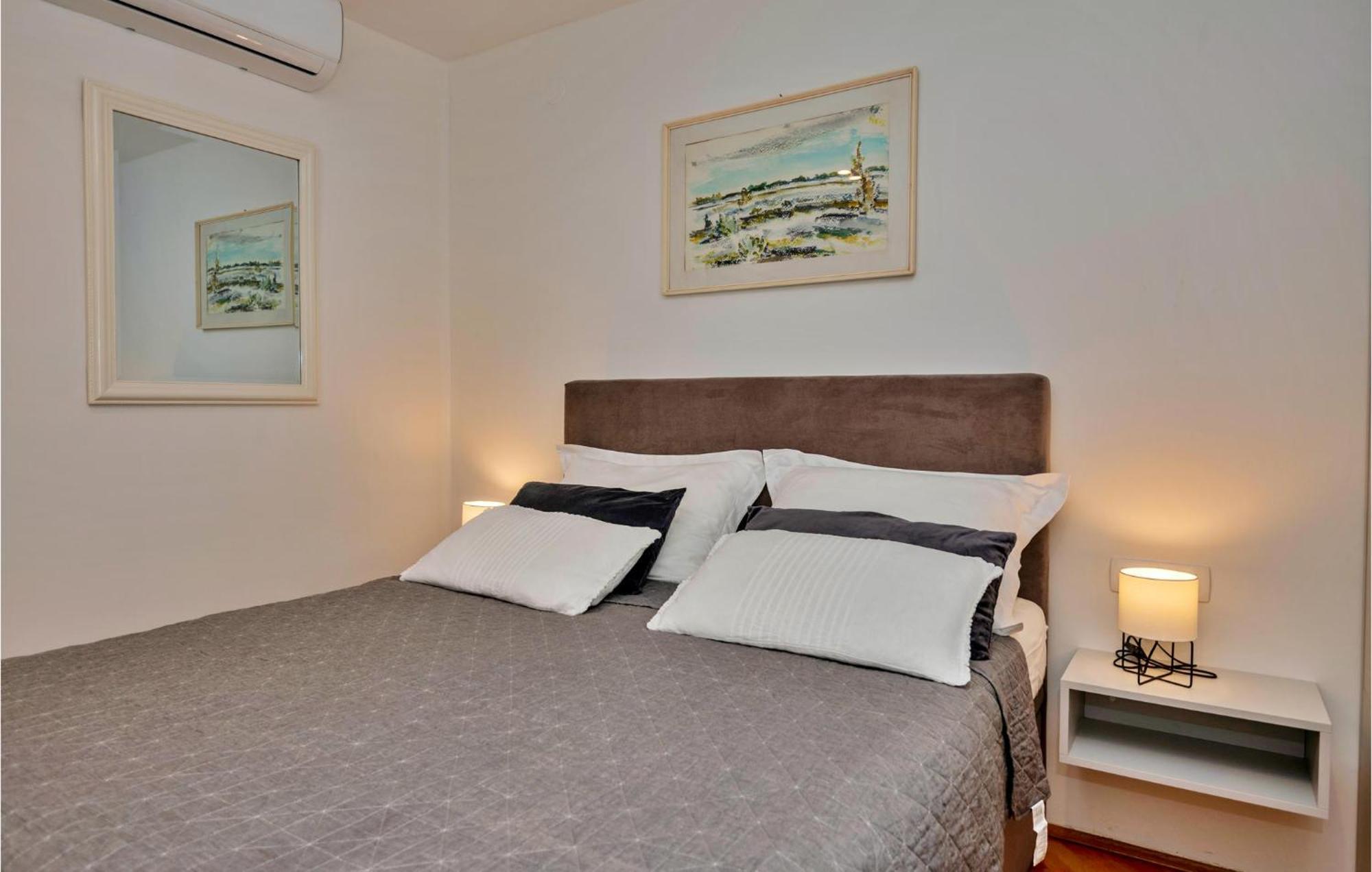 3 Bedroom Gorgeous Home In Makarska Exterior foto